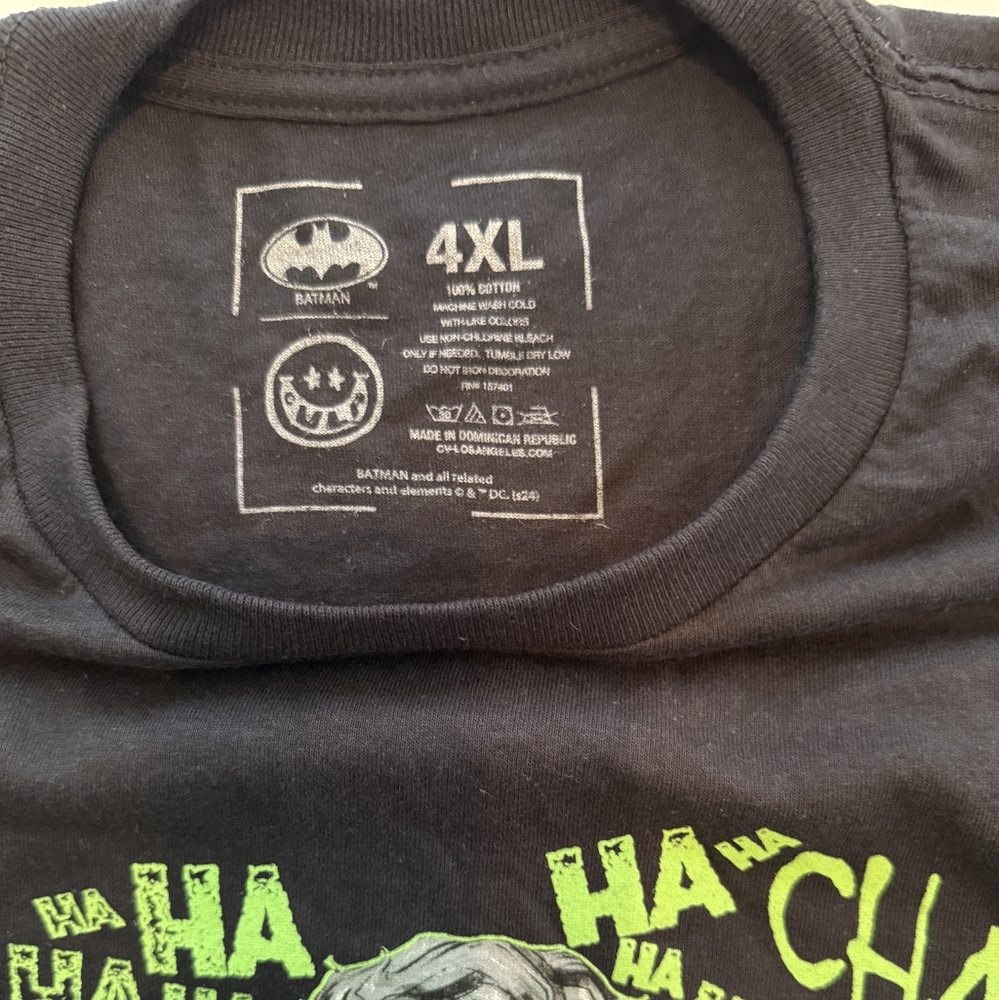 Batman Black Joker Graphic Tee with Green and Purple Accents 4xl 0027 - Picture 2 of 2